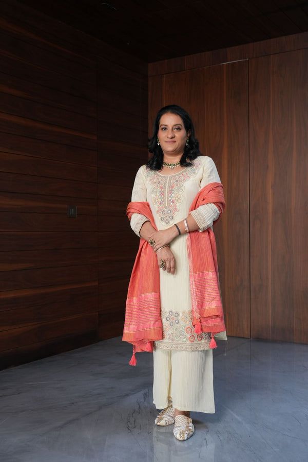 OFF WHITE SUIT WITH PEACH DUPPATTA